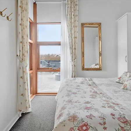 Fy231-otterup-strandparken-71 بيت للعطل